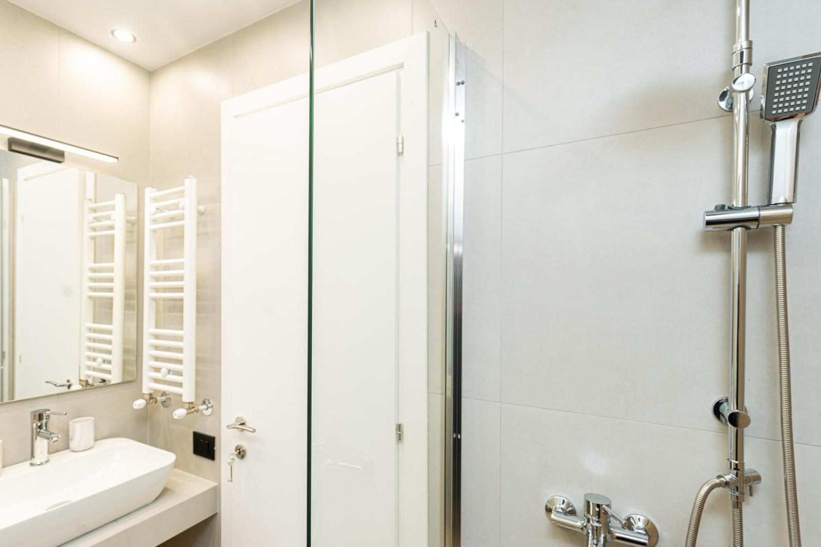 Modern 3 Bedroom Luxury Apartment Tesalonika Bagian luar foto