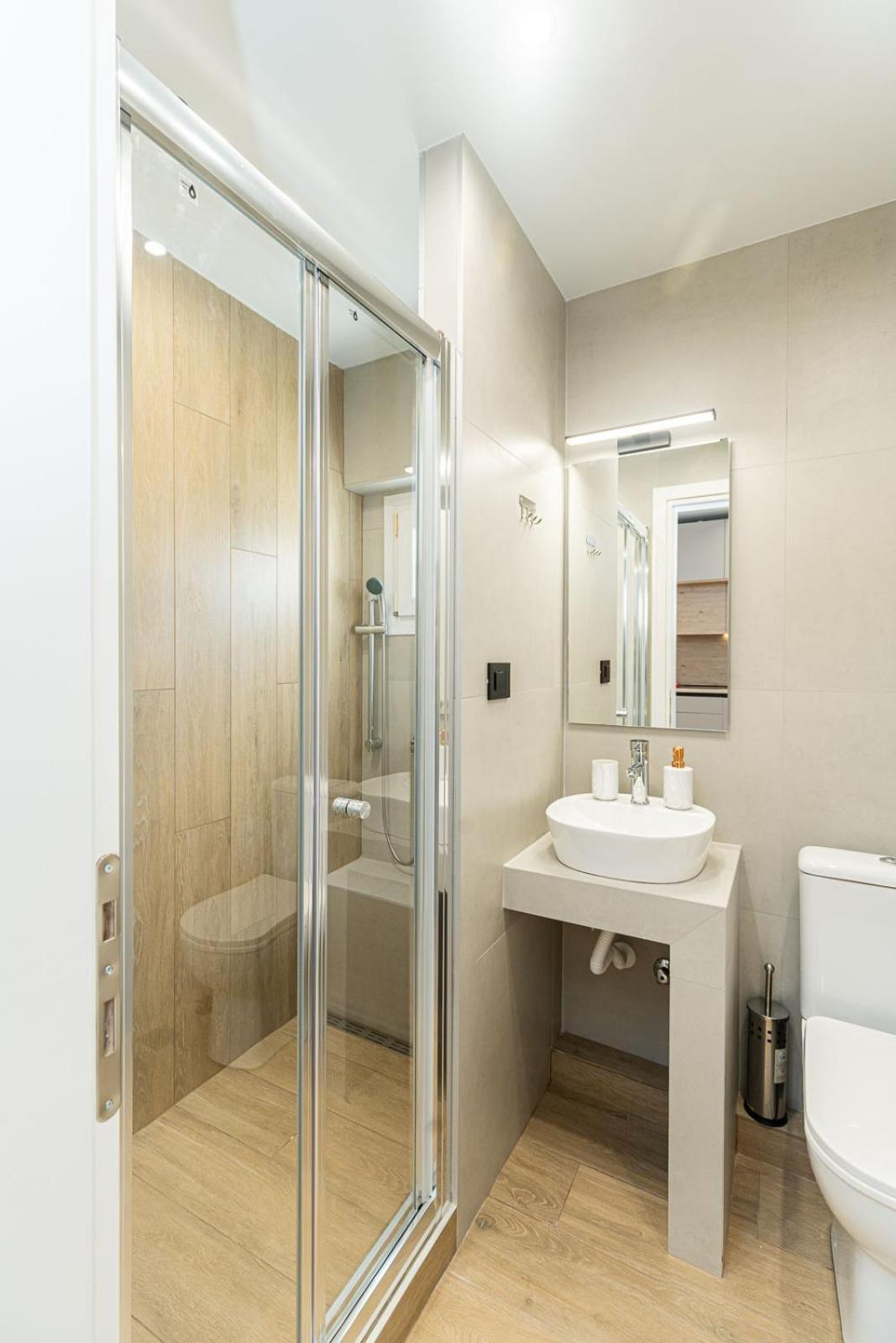 Modern 3 Bedroom Luxury Apartment Tesalonika Bagian luar foto